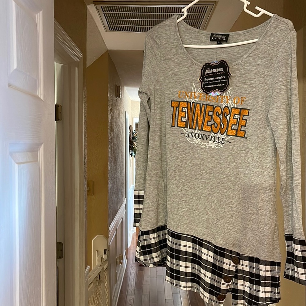 NWT University of Tennessee gameday shirt